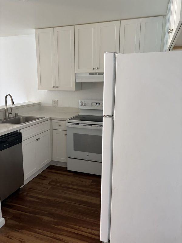 2020 Guthrie St ##J08 - Photo 4 of 14