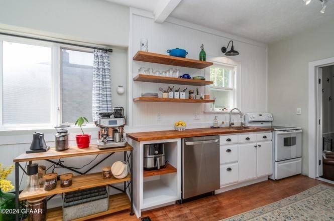 910 Walnut St - Photo 4 of 15