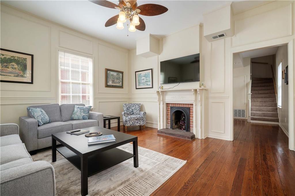 158 S Cedar St - Photo 2 of 17