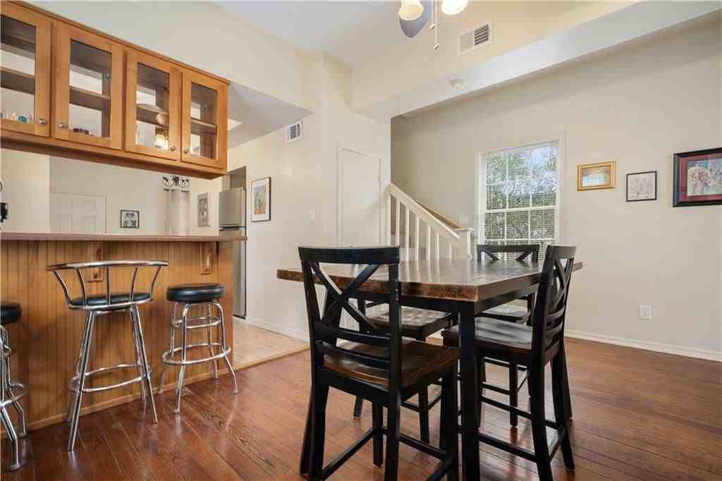 158 S Cedar St - Photo 5 of 17