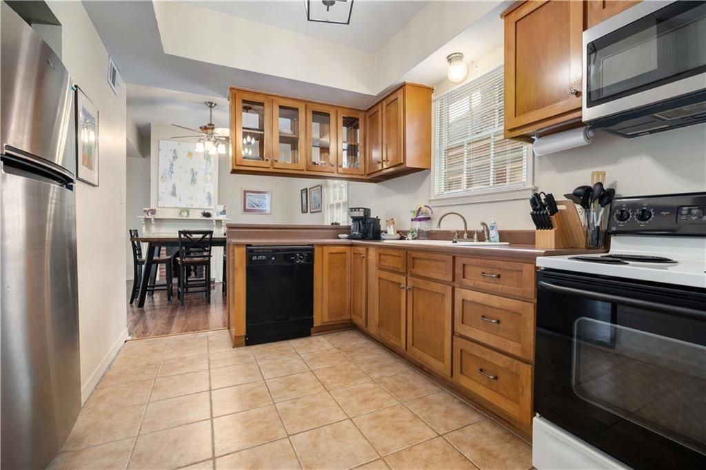 158 S Cedar St - Photo 7 of 17