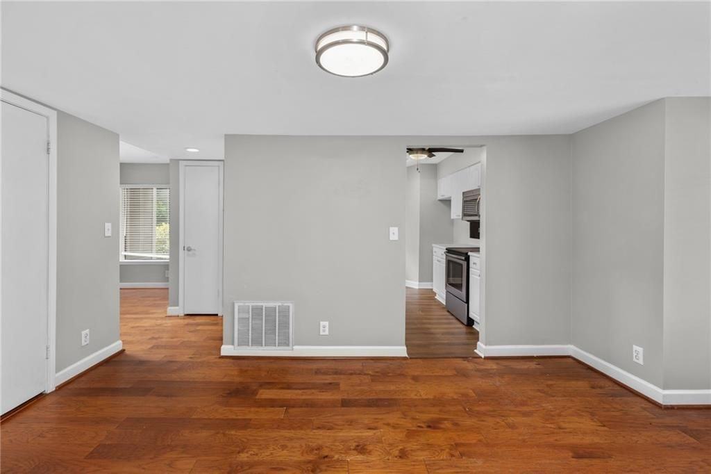 2875 Torreya Way - Photo 6 of 48