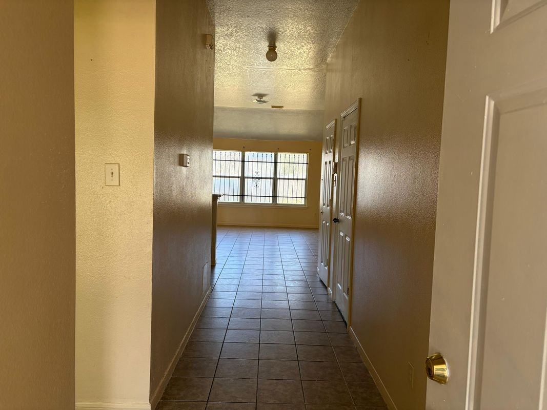 15738 Boonridge Rd - Photo 7 of 12