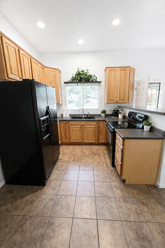 1208 Alpine Oaks Dr - Photo 2 of 10