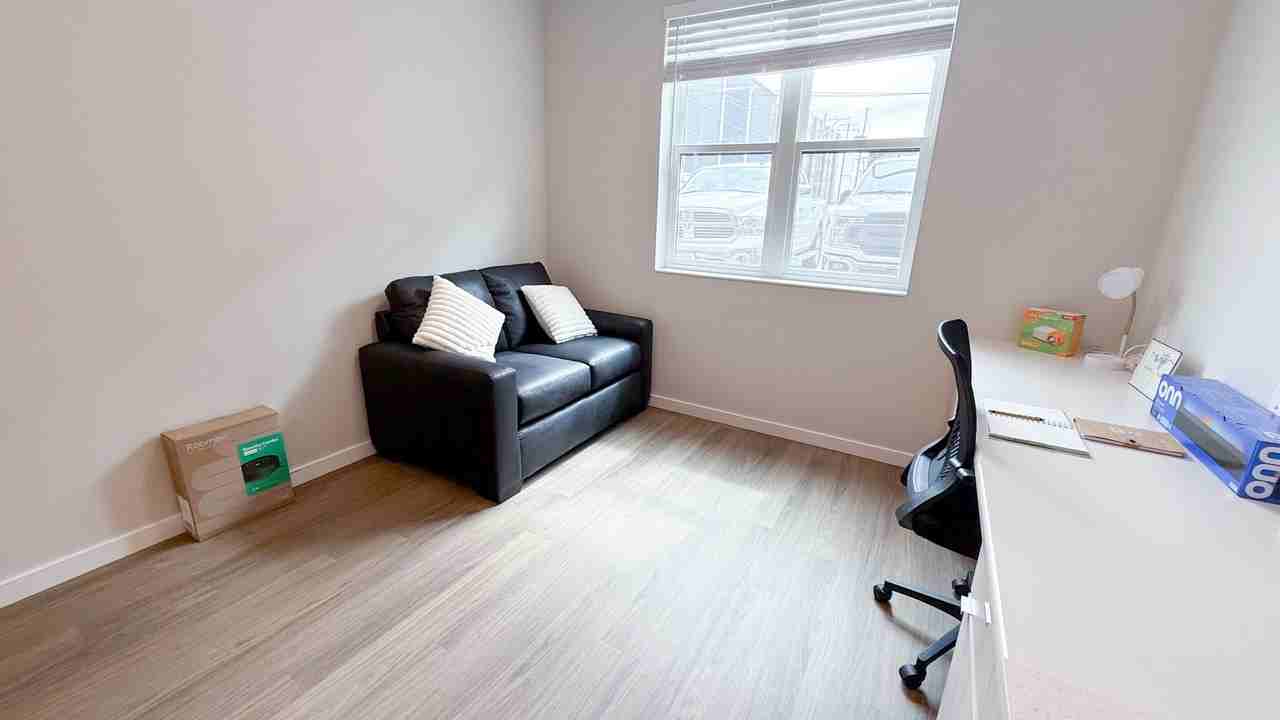 404 E Clark - Photo 6 of 38