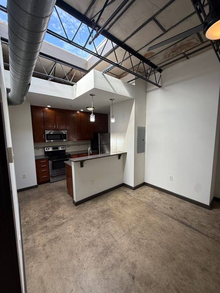 703 N Harrison St./410 Hancock St. - Photo 4 of 10