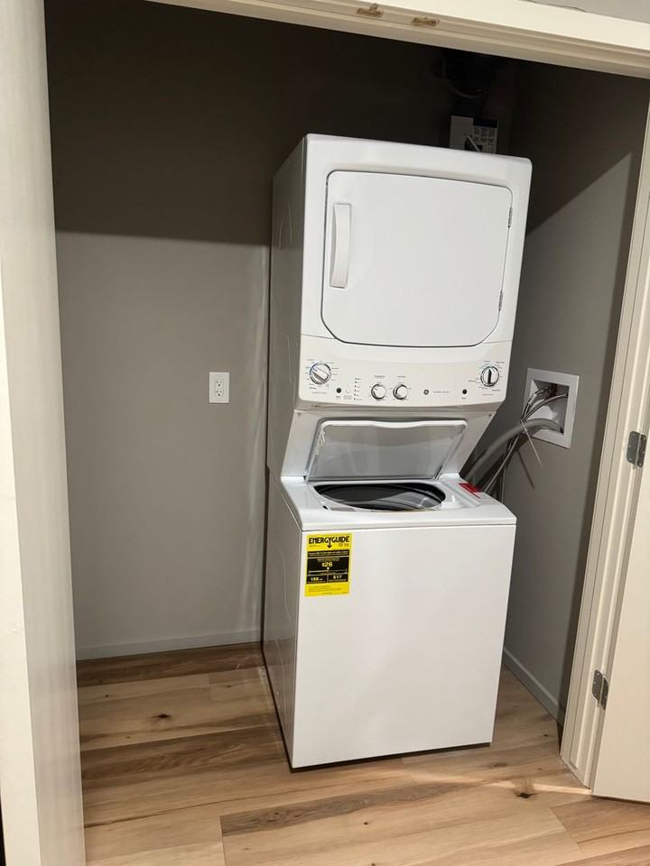 The Howard - Photo 7 of 39