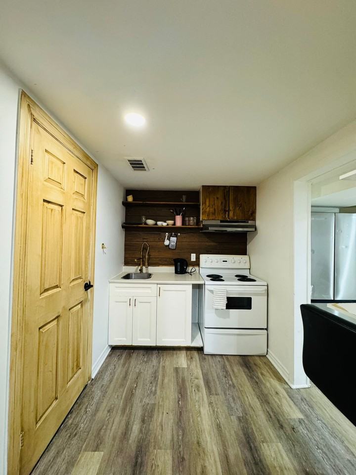 114 Lawnside Drive #4 - Photo 6 of 8