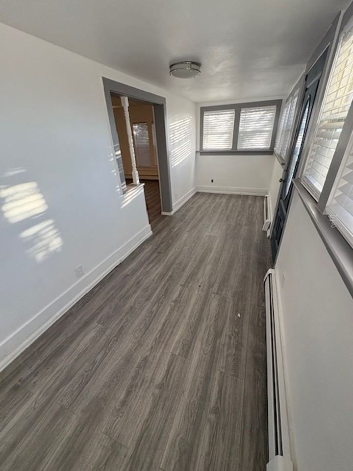 1904 Glenn Street - Photo 4 of 10