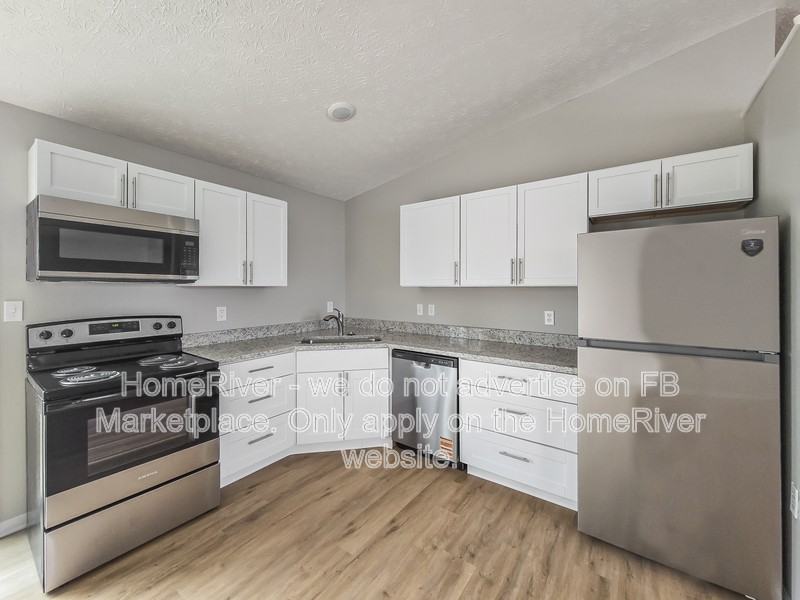 192 Country Wood Dr - Photo 5 of 20