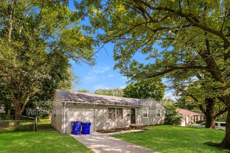 6410 E 149th Ter - Photo 2 of 21