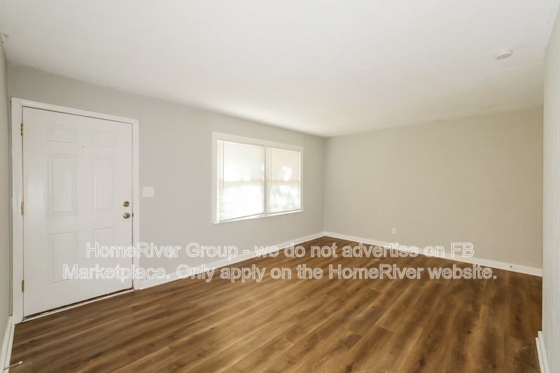 6410 E 149th Ter - Photo 3 of 21