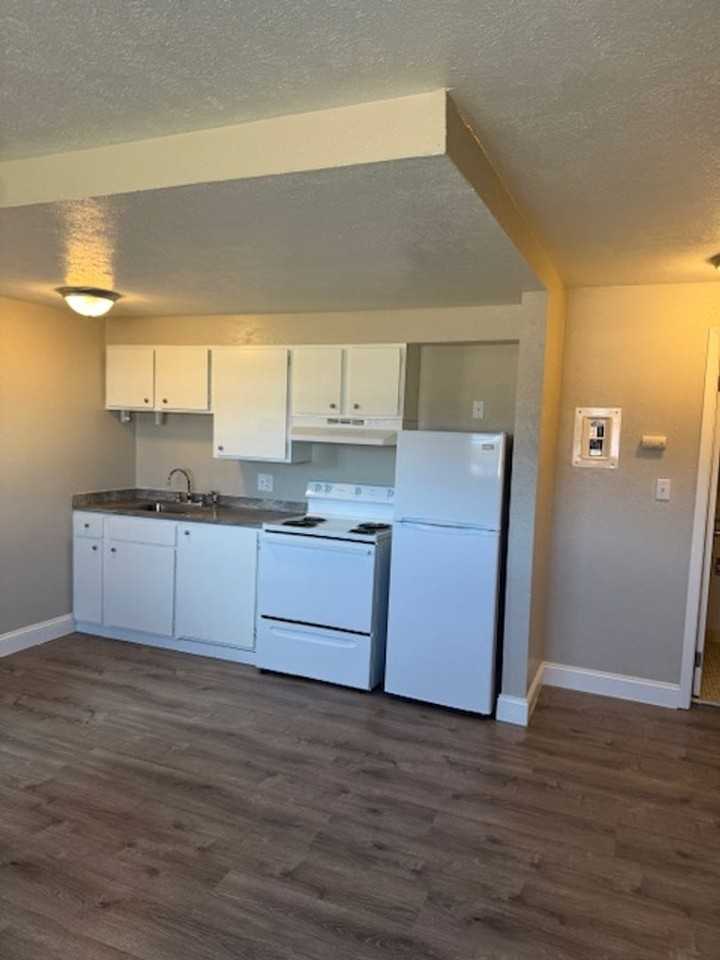 State Street Village - Photo 3 of 34