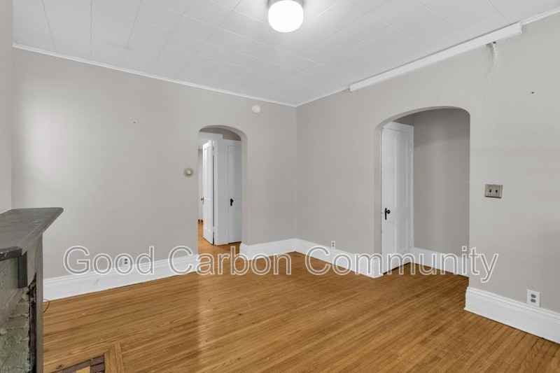 176 Richmond Ave #1 - Photo 4 of 13