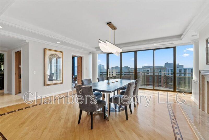 1530 Key Blvd #1310 - Photo 3 of 46