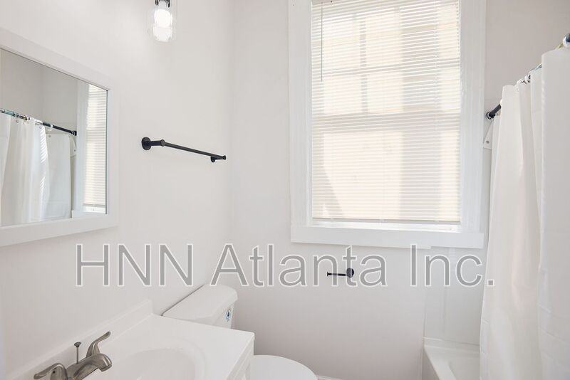 446 Seminole Ave Ne #3 - Photo 3 of 5