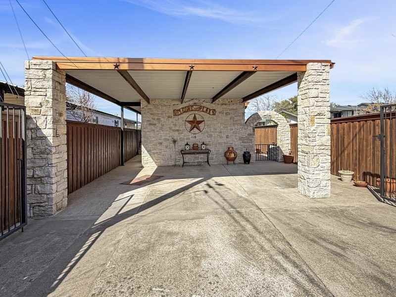 6505 Christa Ct - Photo 4 of 26