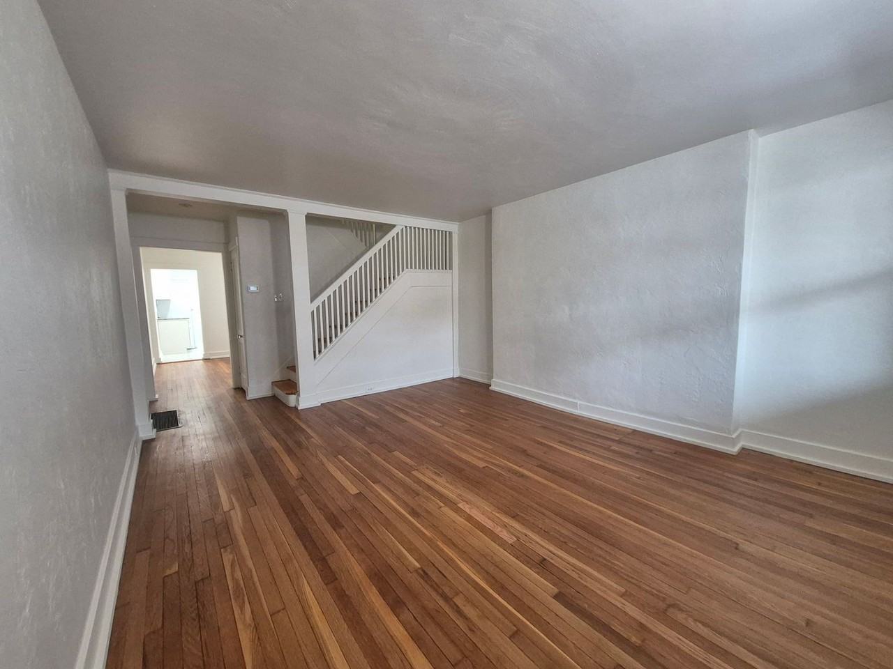 1932 Chislett St - Photo 4 of 17