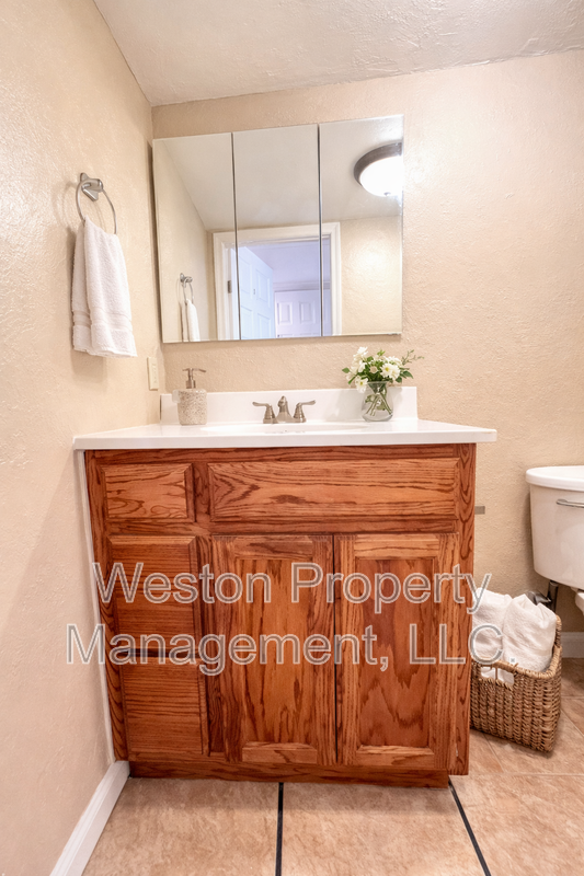 6056 Nw Expressway - Photo 6 of 7