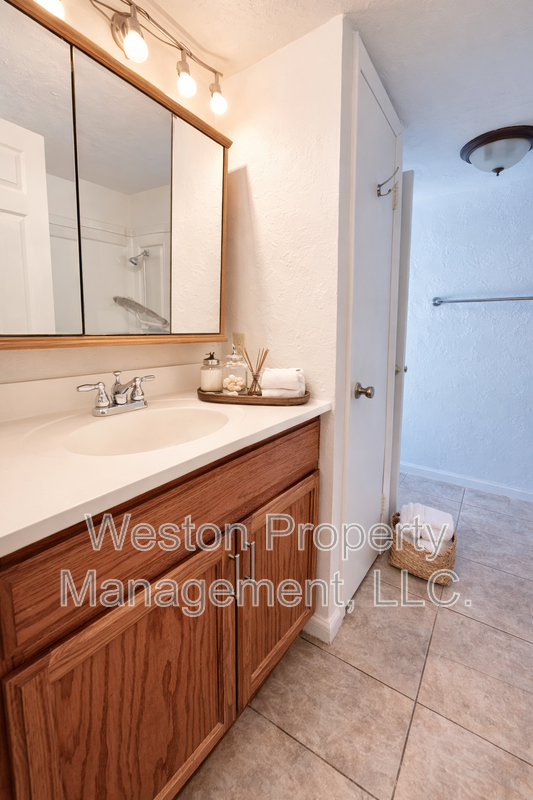 6056 Nw Expressway - Photo 7 of 7