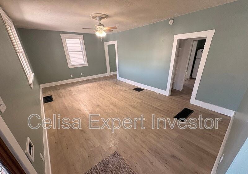 3731 Webster St - Photo 2 of 10