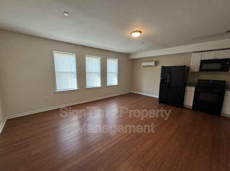 44 E Franklin St #3W - Photo 2 of 11