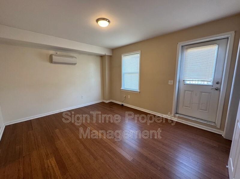 44 E Franklin St #3W - Photo 5 of 11