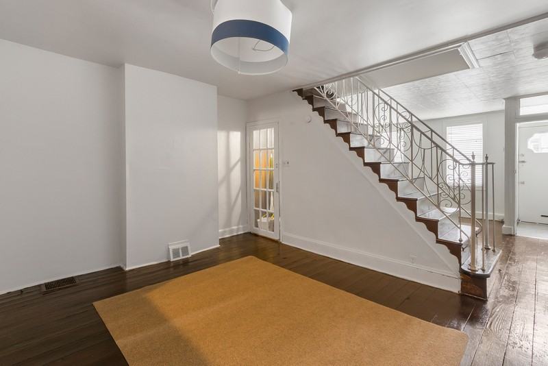 2041 Pemberton St - Photo 6 of 19