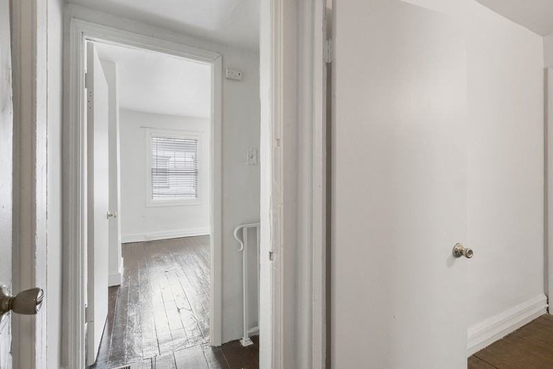 2041 Pemberton St - Photo 7 of 19