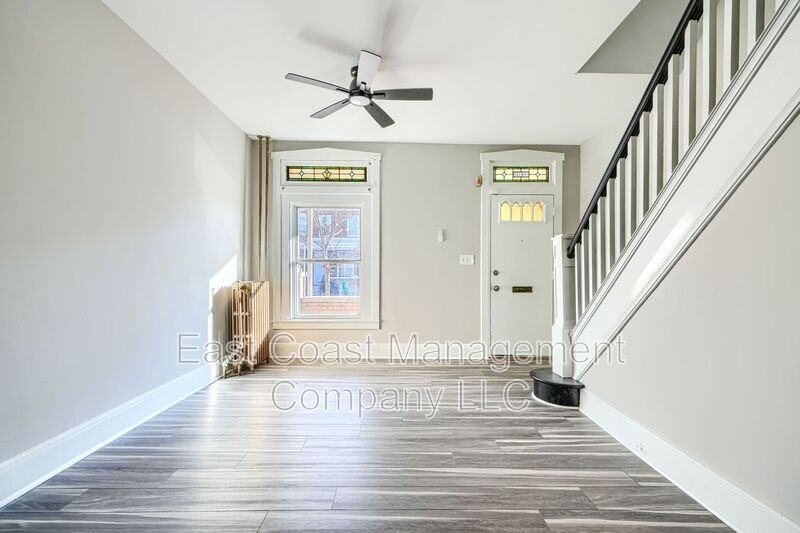 2706 E Biddle St - Photo 3 of 29