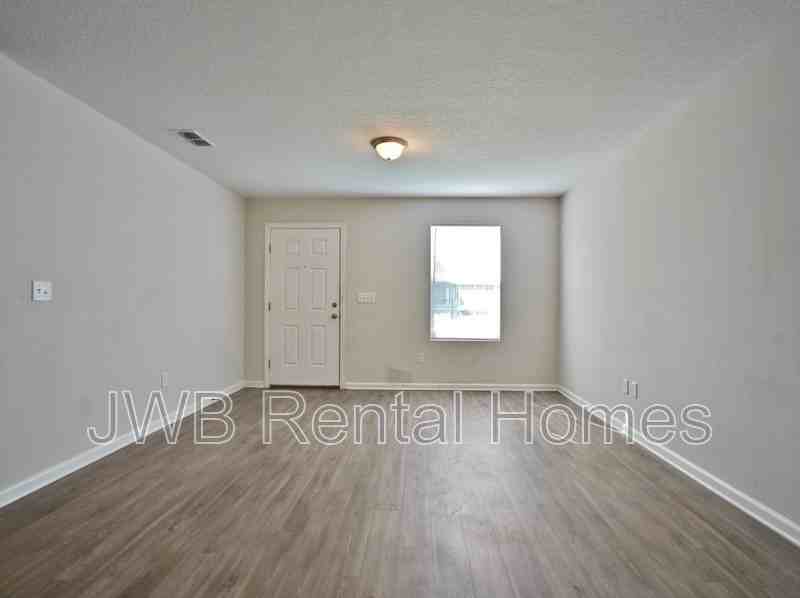 3838 Perry St - Photo 7 of 13