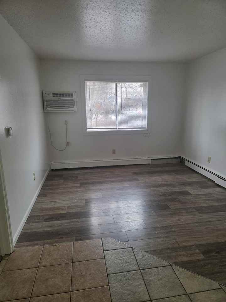 608 North Cliff Avenue - Photo 4 of 7