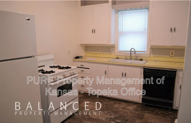 2910 Sw 17th St - Photo 4 of 10