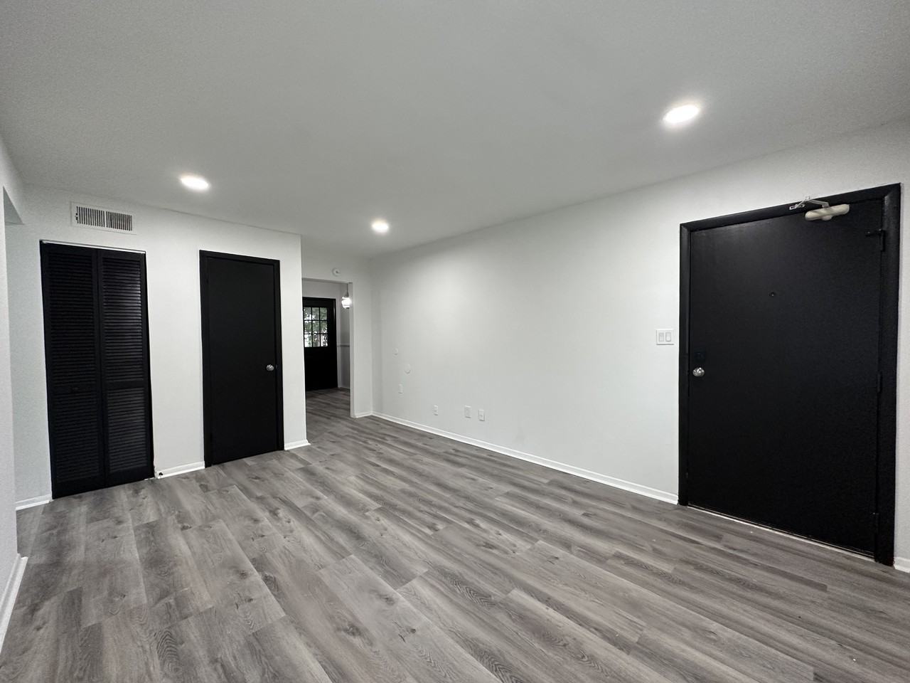 740 Mozley Drive Southeast - Photo 2 of 9