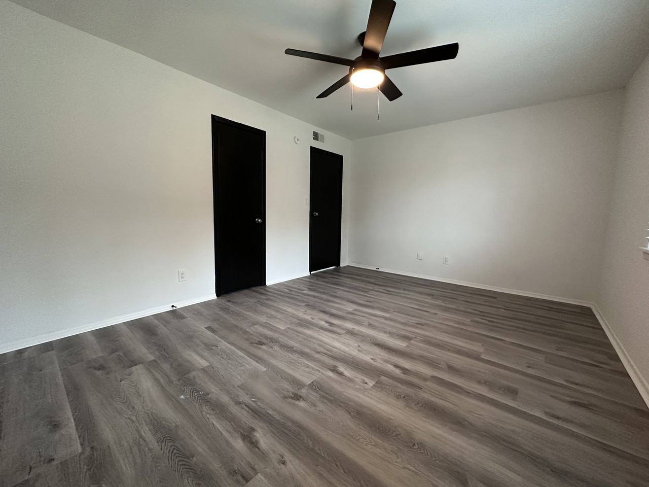 740 Mozley Drive Southeast - Photo 6 of 9