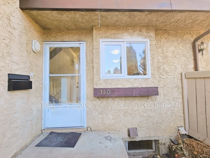 140 Royal Terr Nw #140