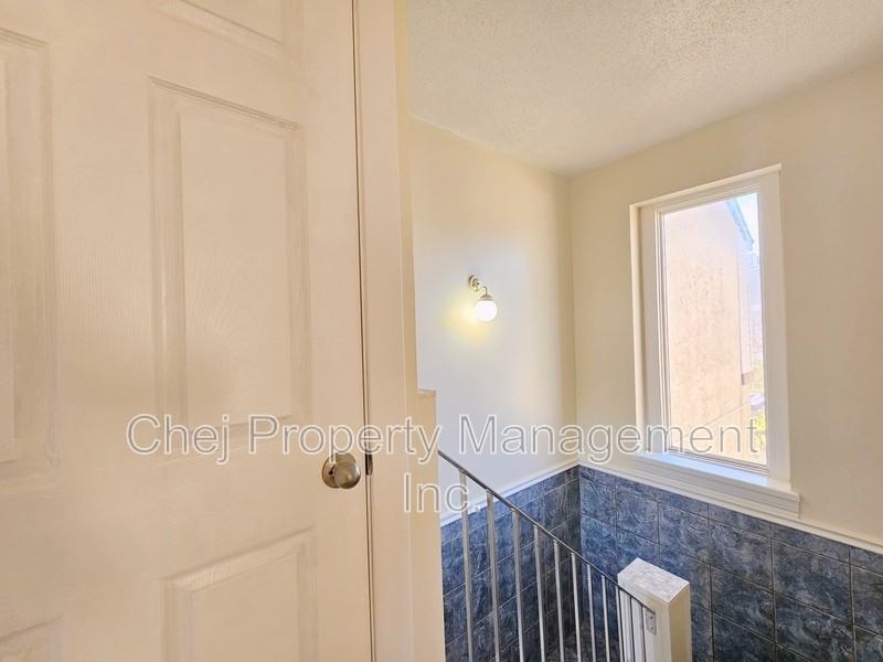 140 Royal Terr Nw #140 - Photo 7 of 45