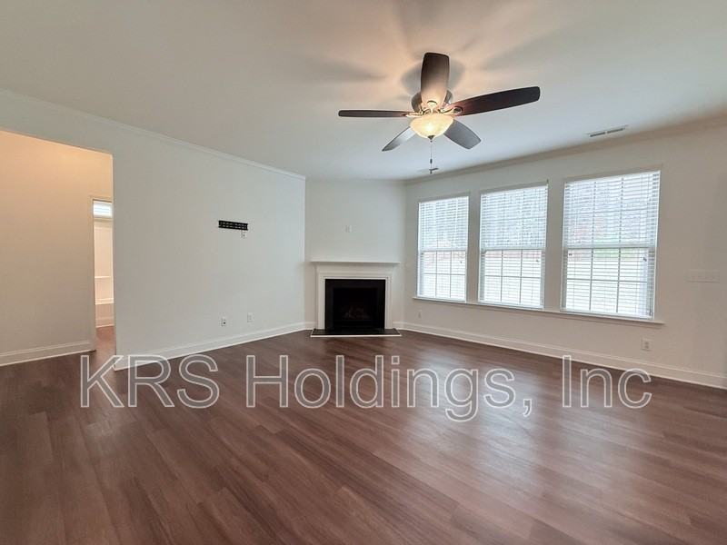 804 Fulworth Ave - Photo 7 of 24