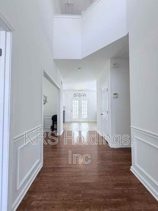 9308 Doss Ct - Photo 3 of 23