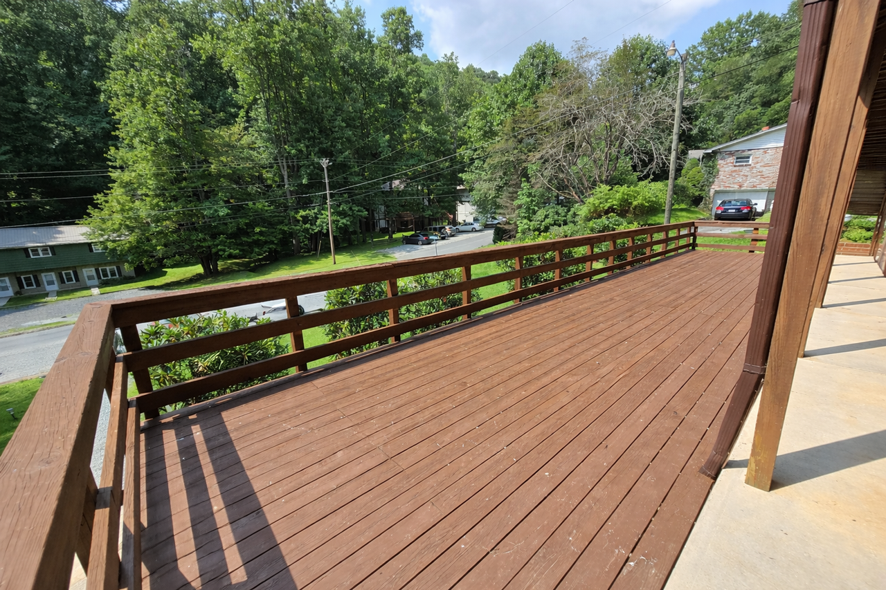 Moriah Apartments - Photo 2 of 12