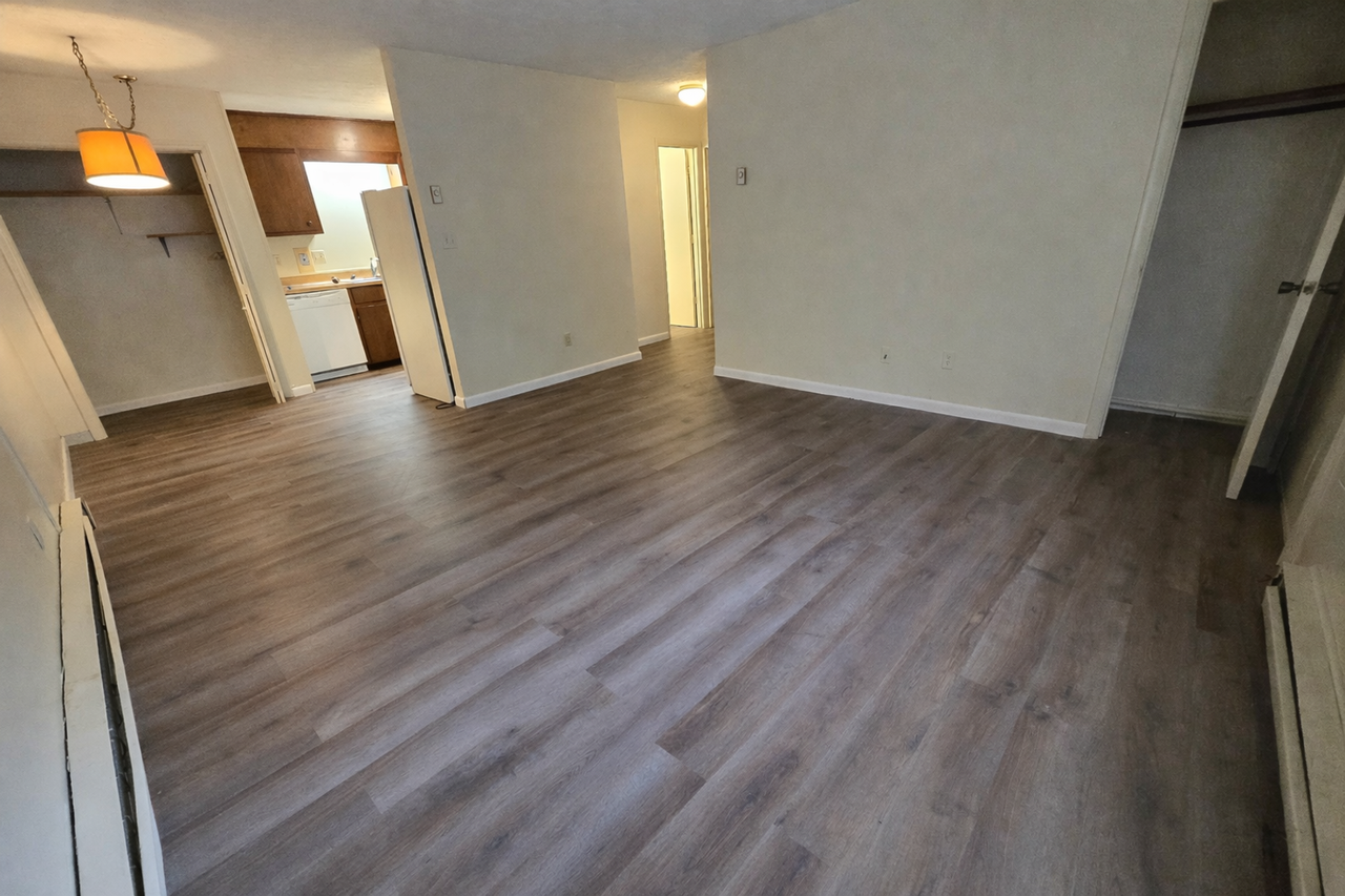 Moriah Apartments - Photo 3 of 12