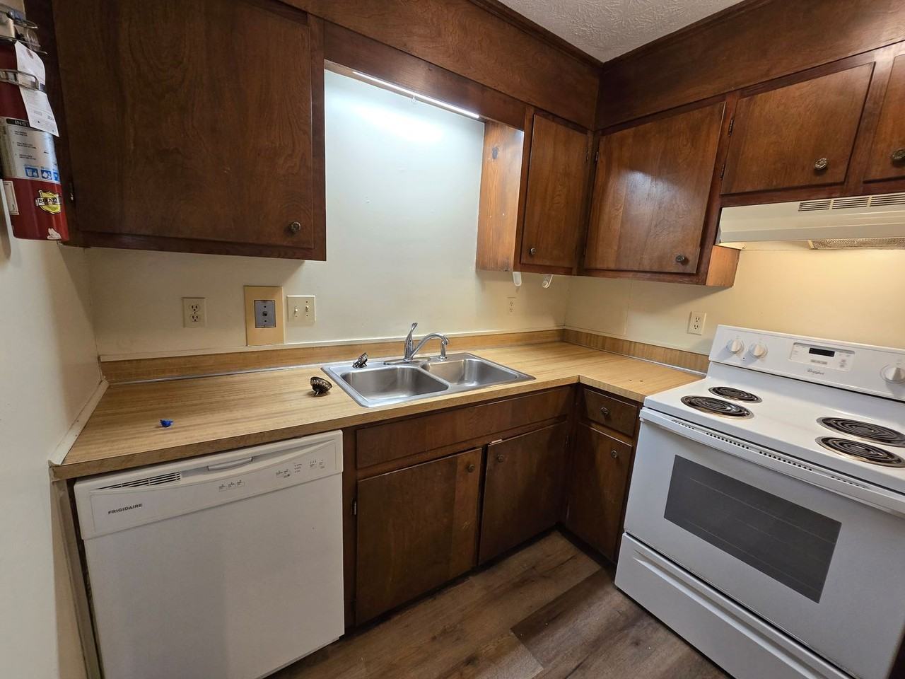 Moriah Apartments - Photo 5 of 12