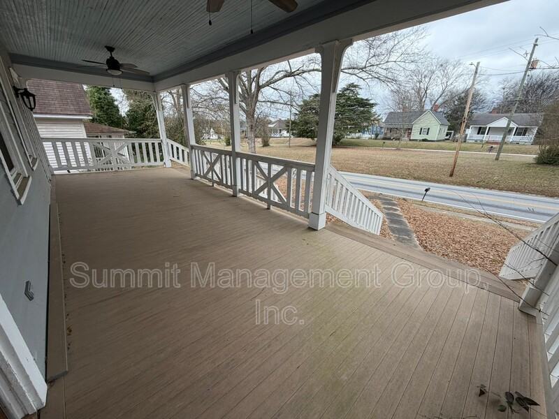 8 N Broad St - Photo 3 of 39