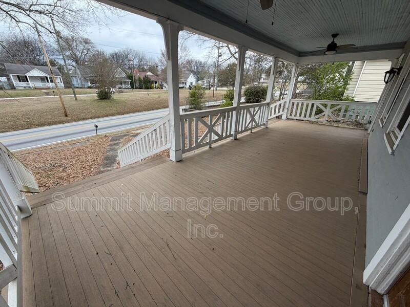 8 N Broad St - Photo 6 of 39