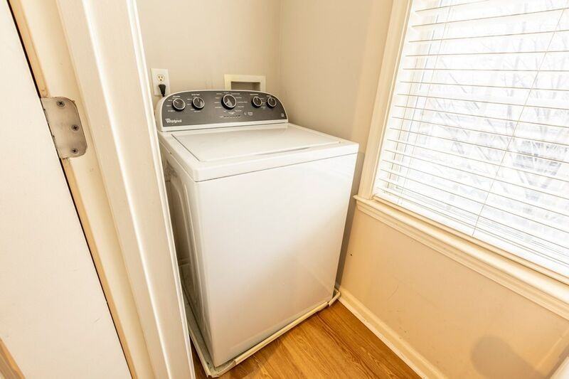 710 Walker Sq #3B - Photo 7 of 12