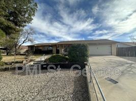 featured image of 3059 Bayberry Cir