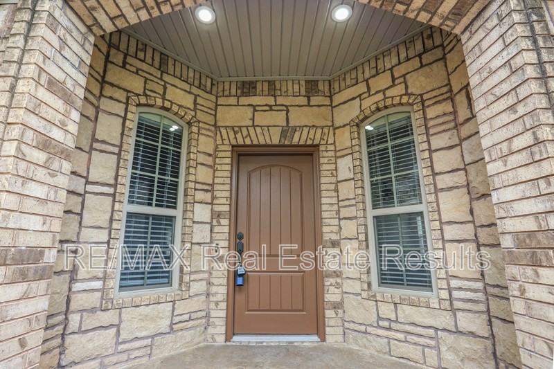 3505 Sw Cranbrook Ave - Photo 5 of 36