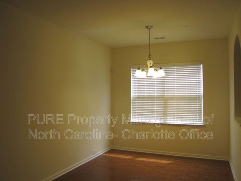 13224 Erwin Rd - Photo 4 of 50