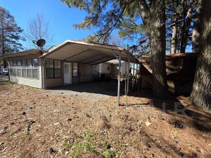 202 Rosemary Ln - Photo 5 of 34