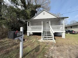 featured image of 625 E Wall St